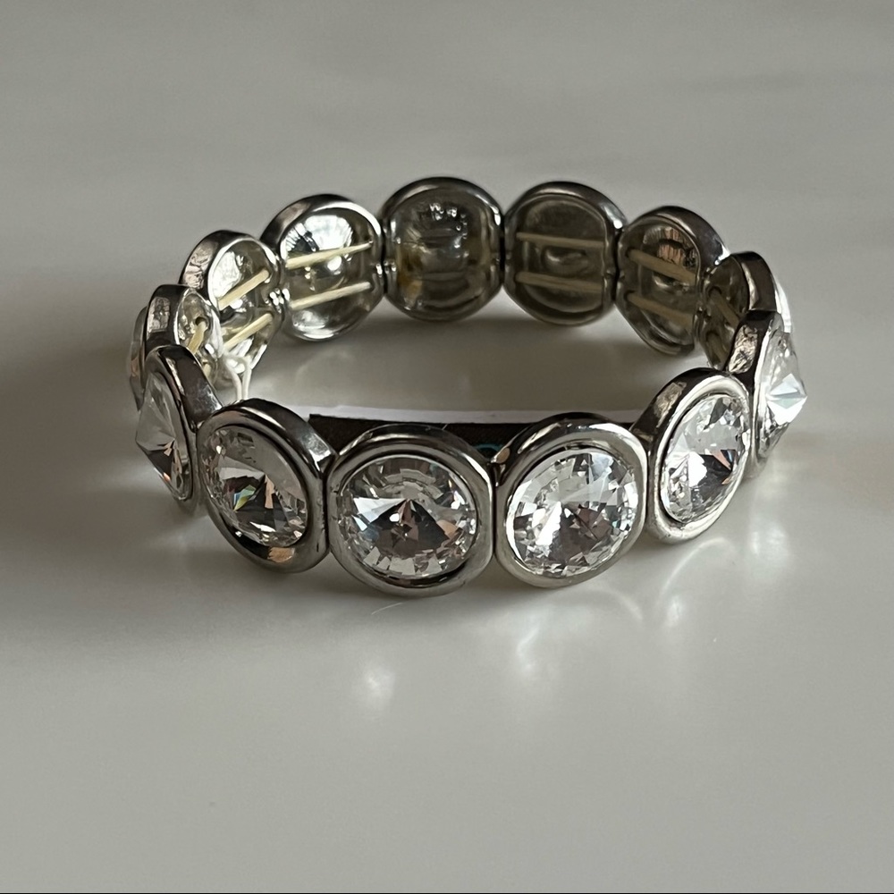 NWT Natasha stretch Bracelet